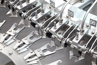 ca888亚洲城液体自动灌装机助您实现高效生产